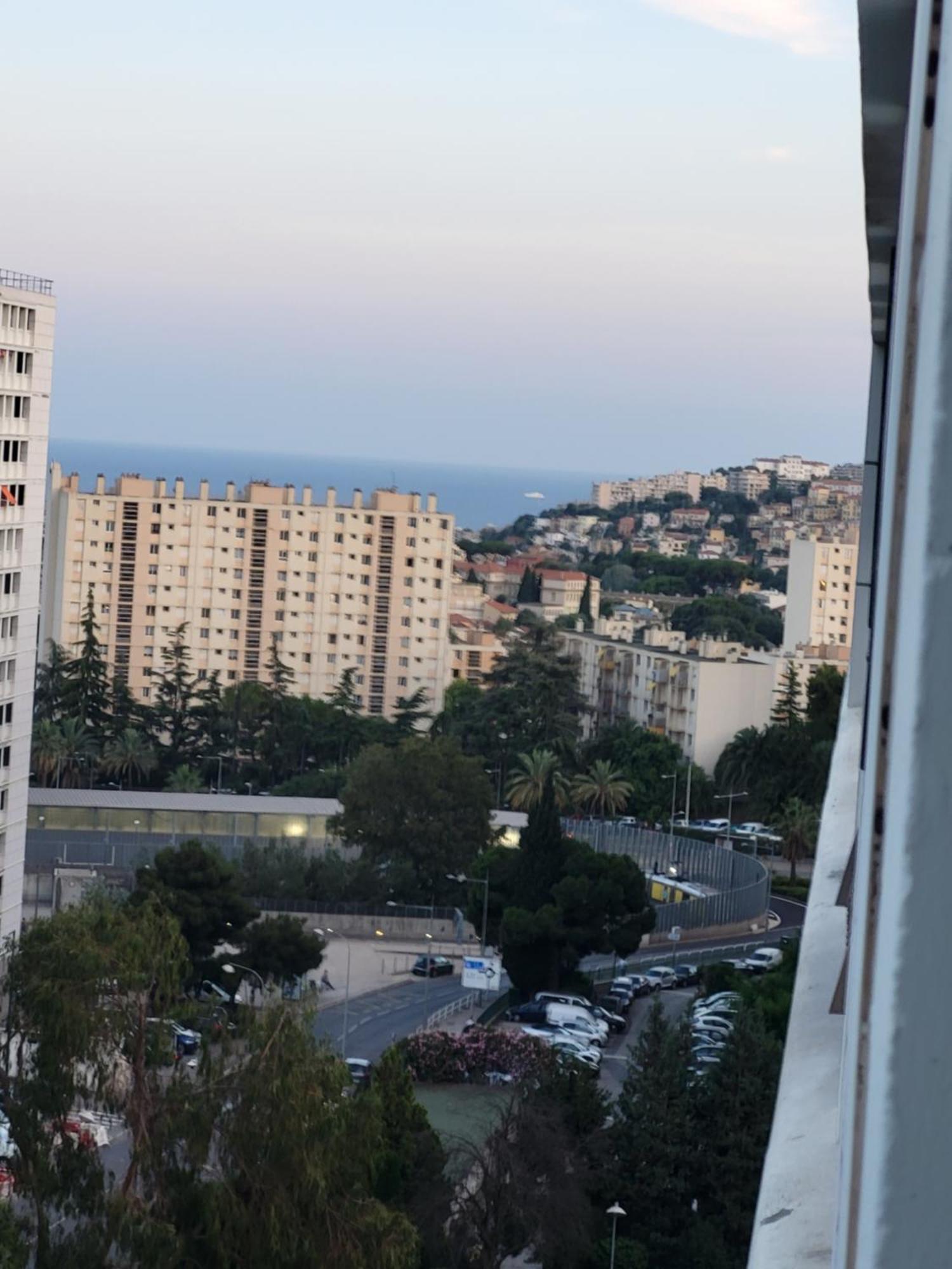 Private Room-3 In Hannana Apartment- 2 Min Walk To Tram 12 Min To Nice Train Station 15 Min To Massena Place Exterior photo